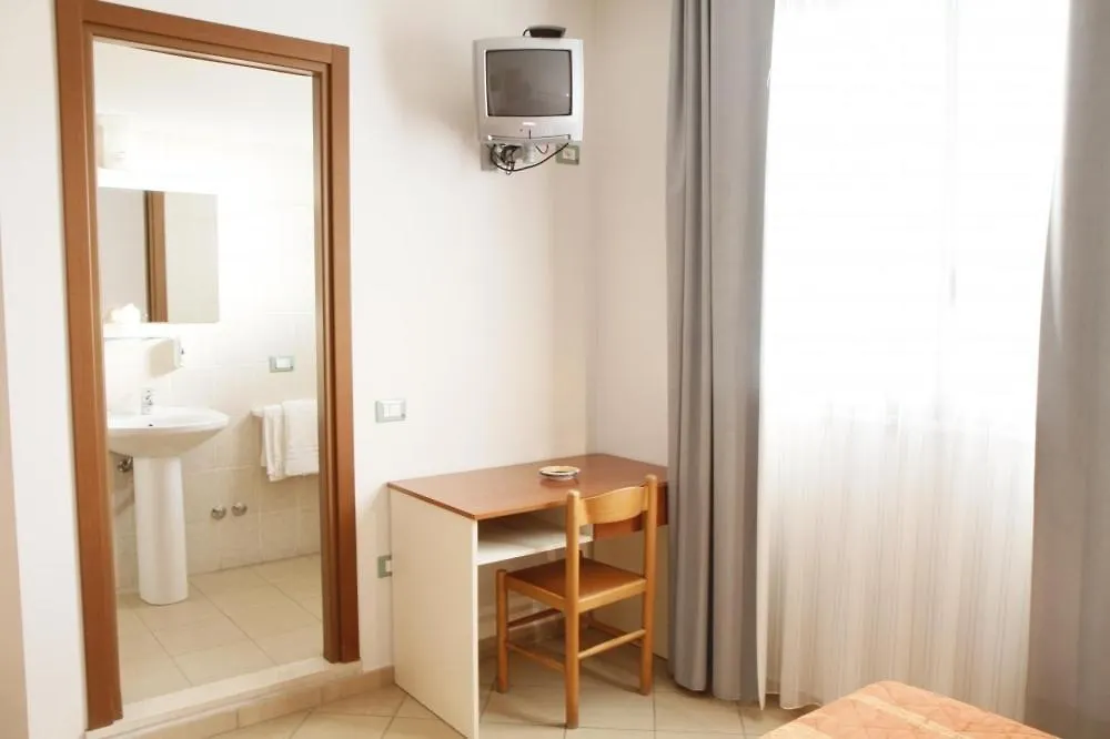 Hotel Neide Santa Maria a Monte